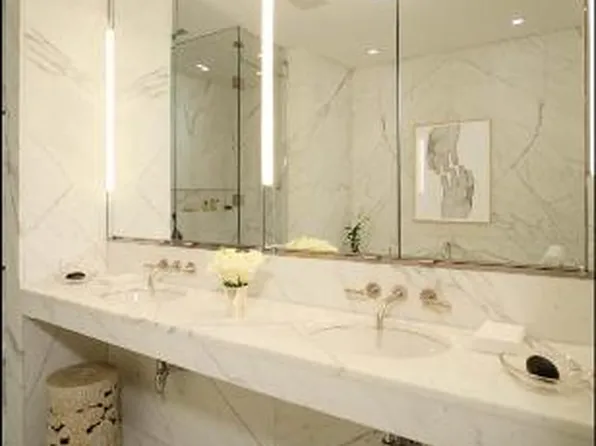 350 West Broadway image 1 of 8