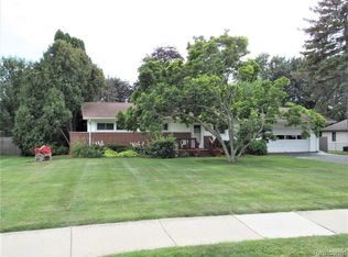 5101 Brockway Rd, Saginaw, MI 48638