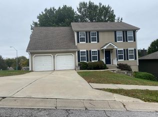 7000 N Mercier Ct, Kansas City, MO 64118