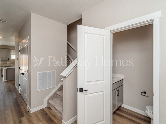 3rd image of 9403 Yampa Ct