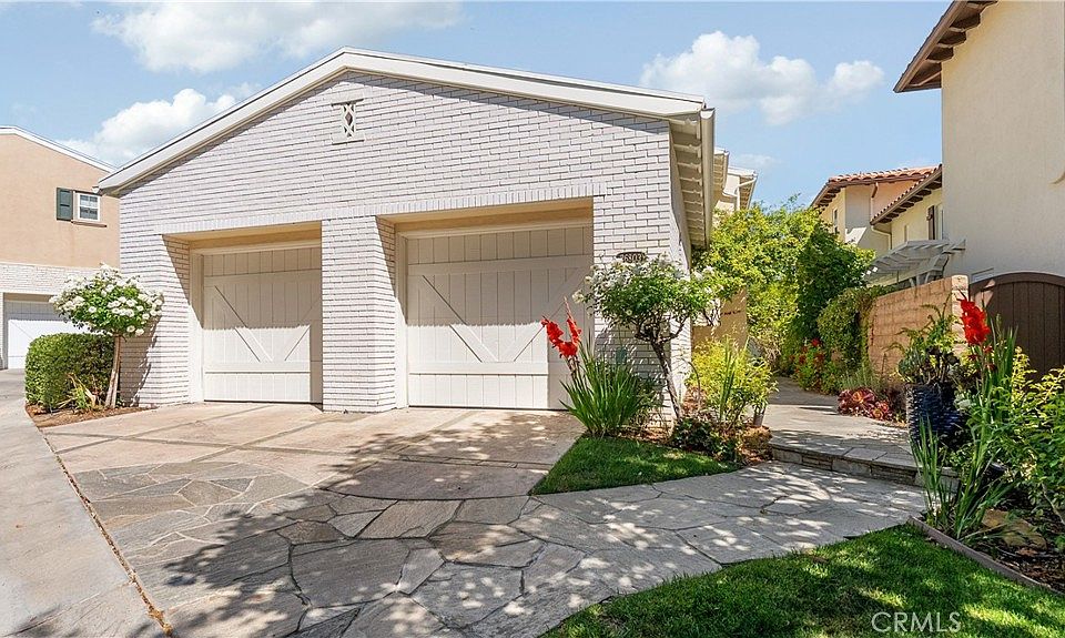 1st image of 26803 Brookhollow Dr