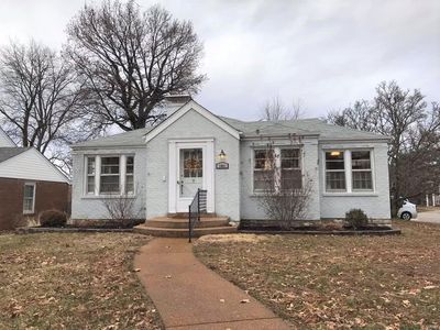 1001 Grandview Dr, Saint Louis, MO, 63122