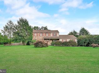 890 Meadowcroft Rd, West Chester, PA 19382