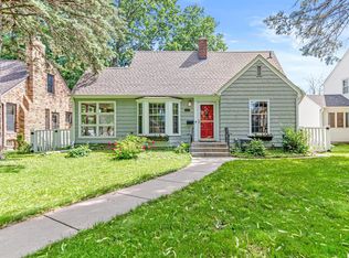 1436 California Ave W, Falcon Heights, MN 55108