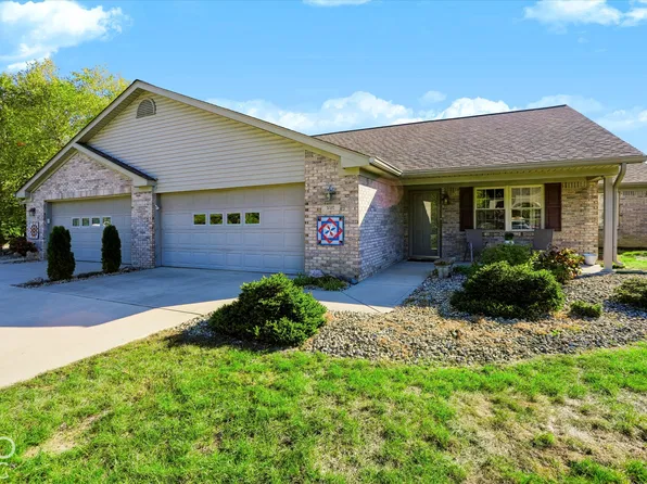 5517 Blairwood Dr, Indianapolis, IN 46237