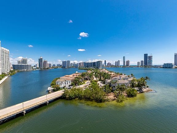 3rd image of 4000 Island Blvd #1006