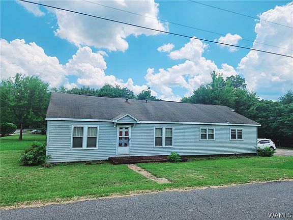 2nd image of 2437 10th St E