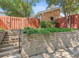 2517 Shady Ridge Dr, Bedford, TX 76021