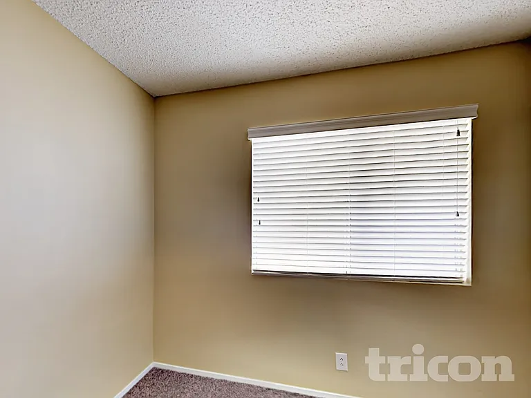 625 Freeburg Pl — Photo 11