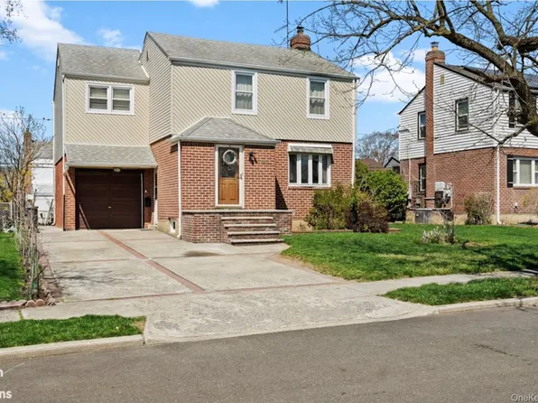 96 Nassau Street, Elmont, NY 11003