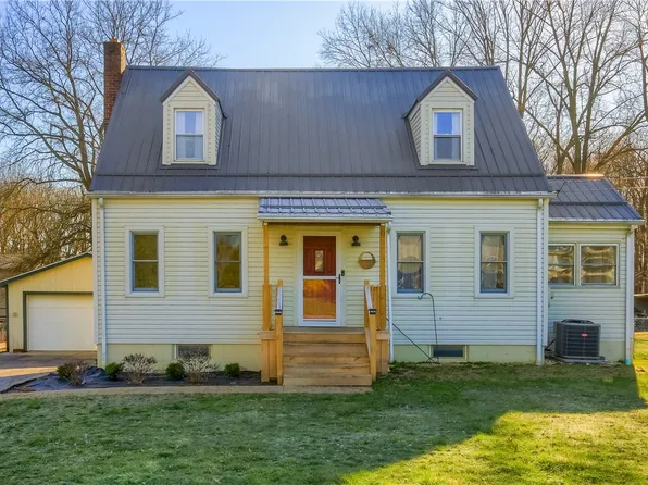 230 Cecil Ave, New Castle, PA 16101