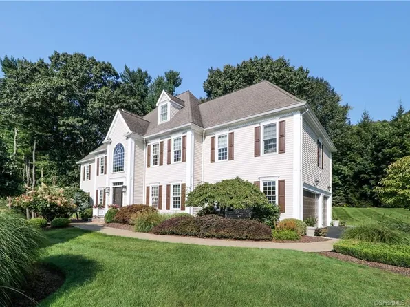 15 Old Tree Farm Lane, Trumbull, CT 06611