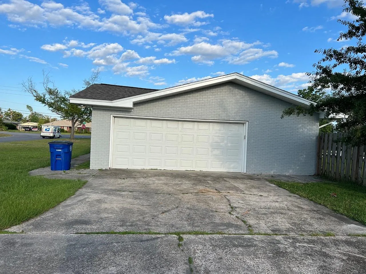 4 bed, 2280 sqft, $2,500 — Photo 3