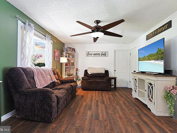 4th image of 21110 Creek Side Dr SW