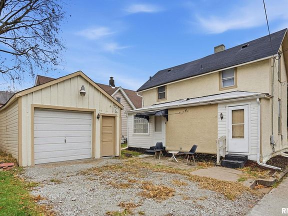 2nd image of 903 17th St