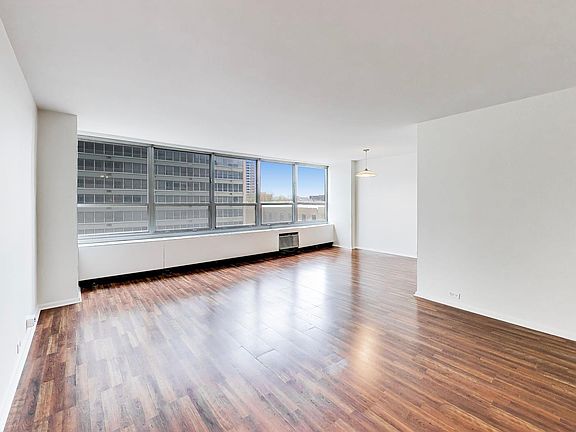 3rd image of 3550 N Lake Shore Dr APT 521