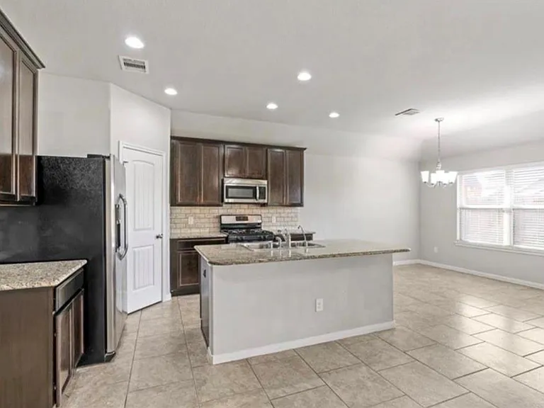 9514 Matilda Creek Ct — Photo 3