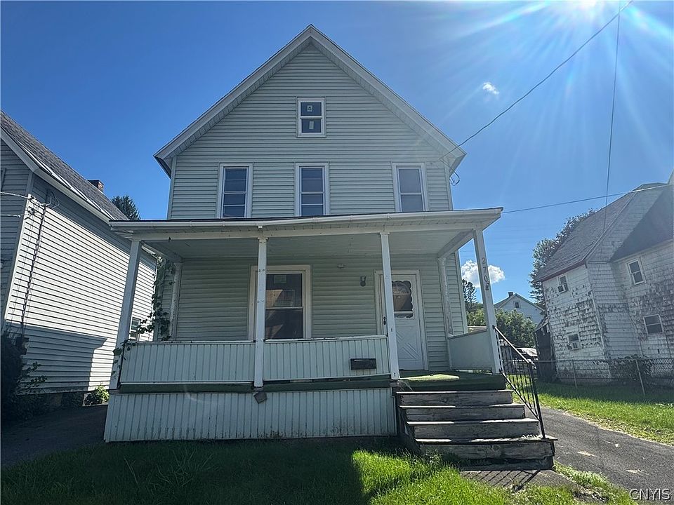 1st image of 270 E Clark St