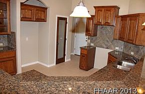 3rd image of 1016 Vista Dr