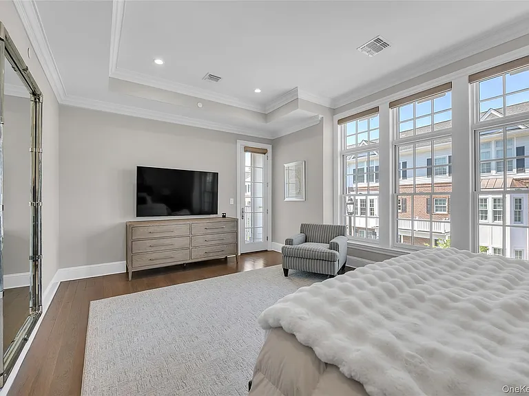 402 Grist Mill Cir — Photo 14