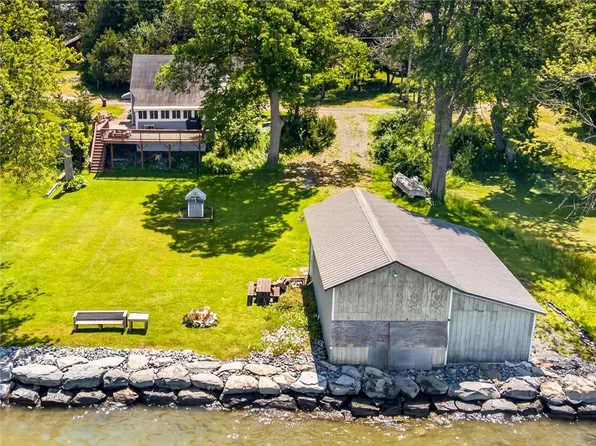 10417 Grandjean Rd, Henderson, NY 13650
