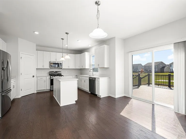 3449 Haverford Dr — Photo 20