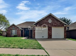 7312 Glen Dr, Watauga, TX 76148