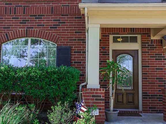 3rd image of 7011 Thistlewood Park Ct