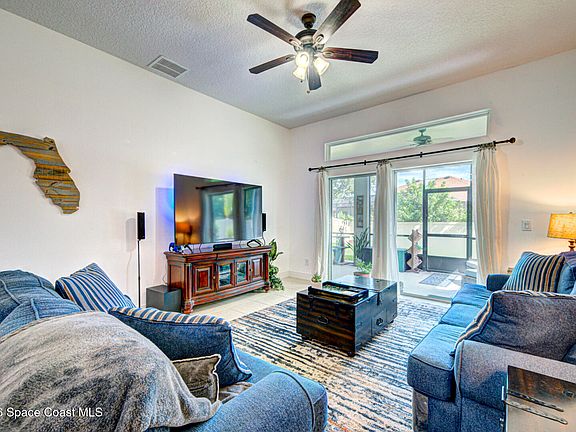 5th image of 4282 Ruthann Cir