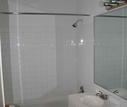2nd image of 3933 N Janssen Ave #1W5