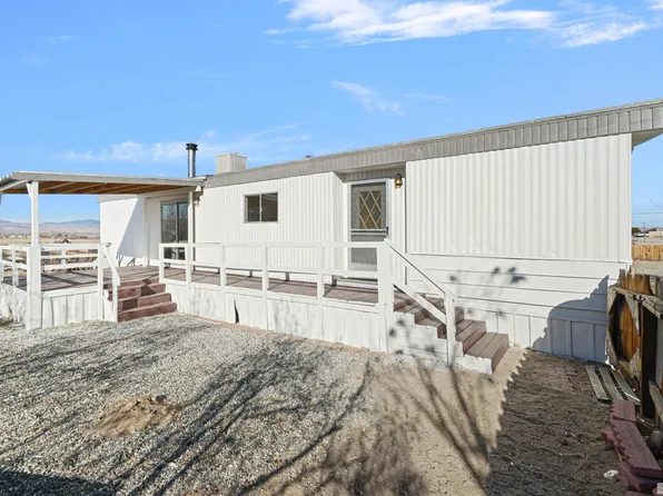 27 Buffalo Ln, Yerington, NV 89447