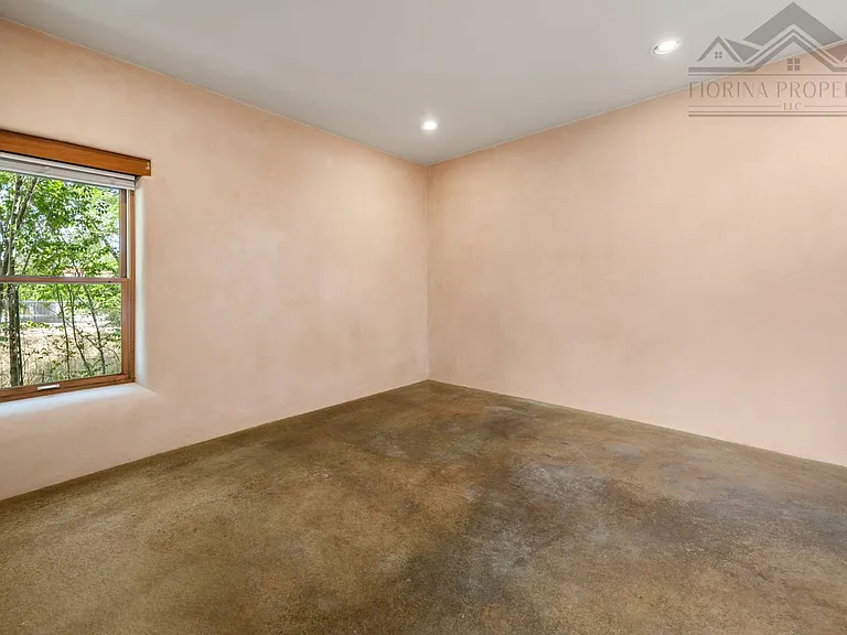 530B Lolita St — Photo 15