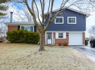 1415 Volkamer Trl, Elk Grove Village, IL 60007