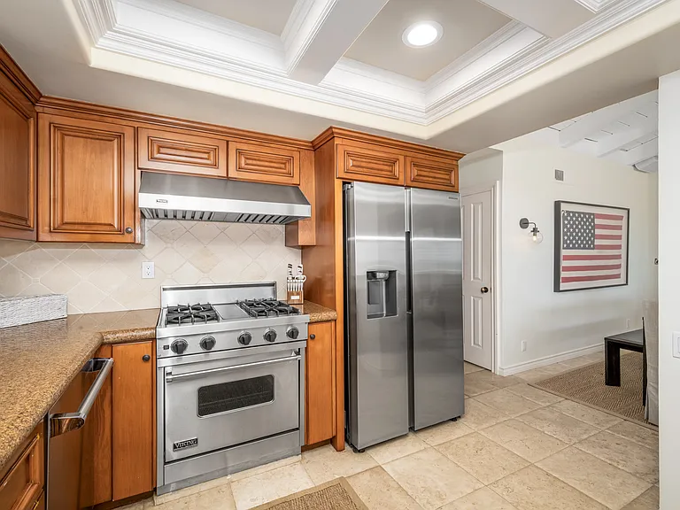 1706 W Oceanfront — Photo 13