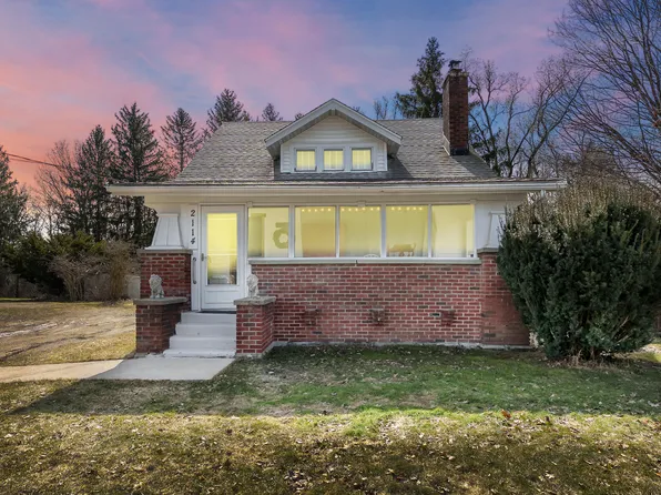 2114 E G Ave, Parchment, MI 49004