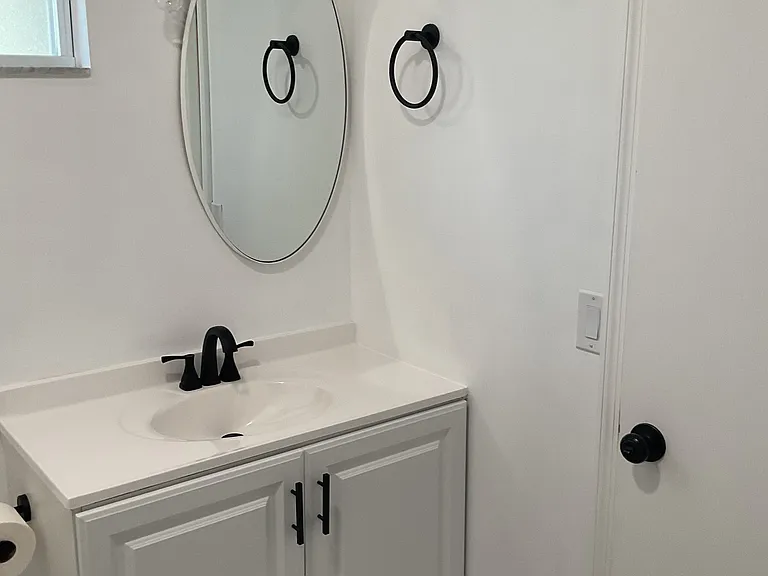 28 Sebastian Ave #D — Photo 9