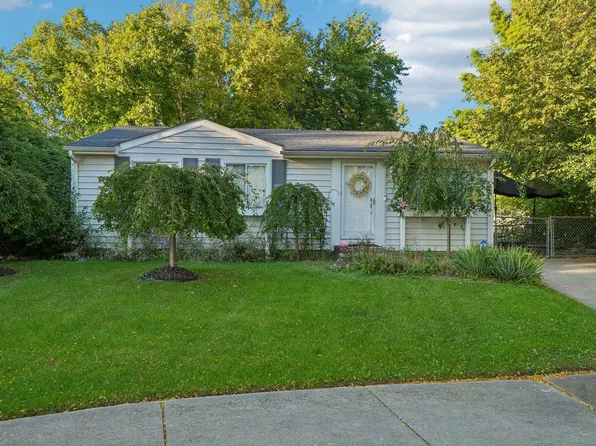 7 Burlingame Ct, Ann Arbor, MI 48108