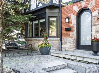 3 Oakwood Pl, Hamilton, ON L8S 4C9