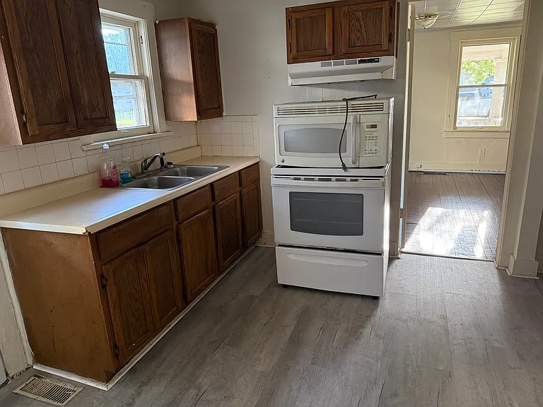 2104 S Water St #1/2 — Photo 5