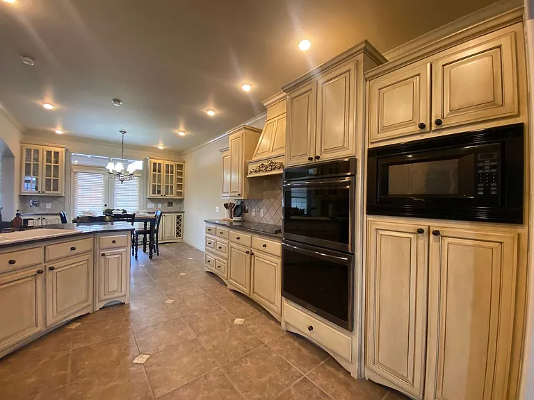 3605 N Narcissus Ave — Photo 8
