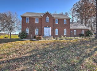 107 Rosecliff Dr, Fall Branch, TN 37656