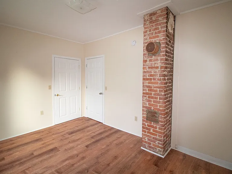 207 Maple St — Photo 6