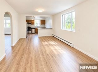 256 Crescent Ln FLOOR 1, Cliffside Park, NJ 07010