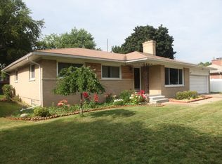 18476 Roseland Blvd, Lathrup Village, MI 48076