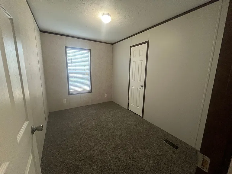 Lakeview Terrace — Photo 20