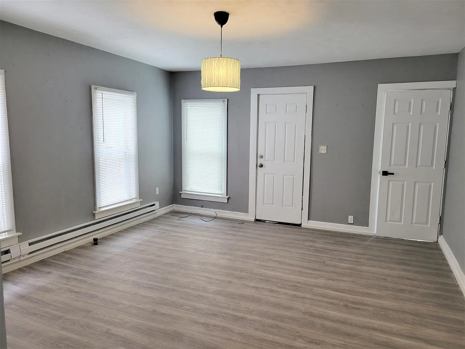 2 bed, $995 — Photo 2
