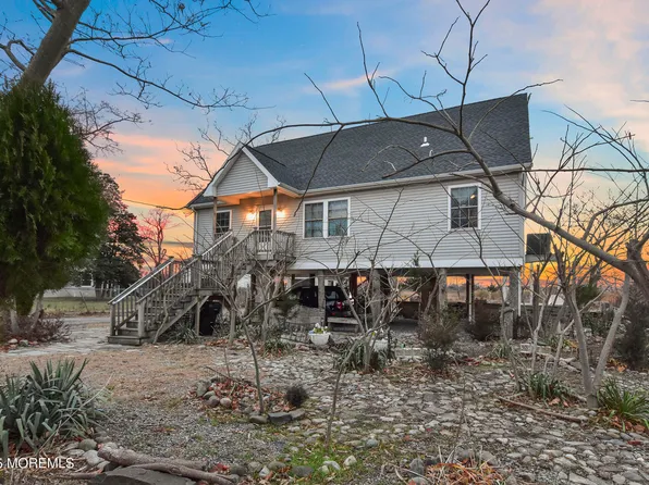 636 Main Street, Belford, NJ 07718