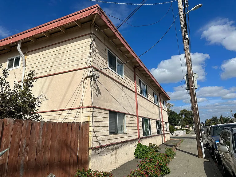 26485 Gading Rd #3 — Photo 4