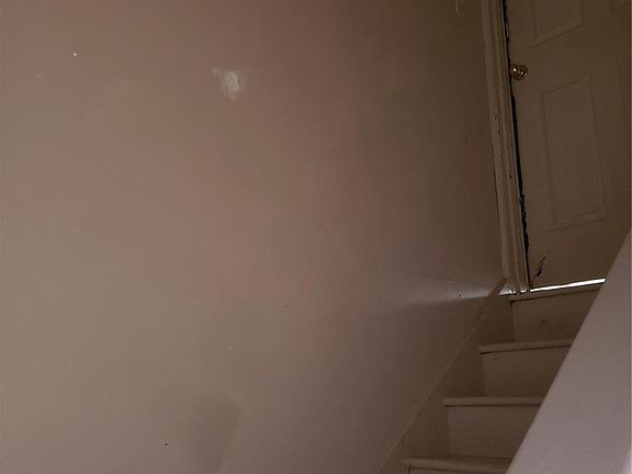 3rd image of 5895 Highland Ave