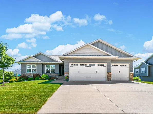 1950 Robin Dr, North Liberty, IA 52317